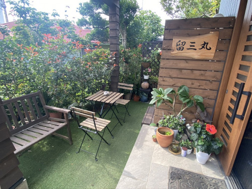 玄関前